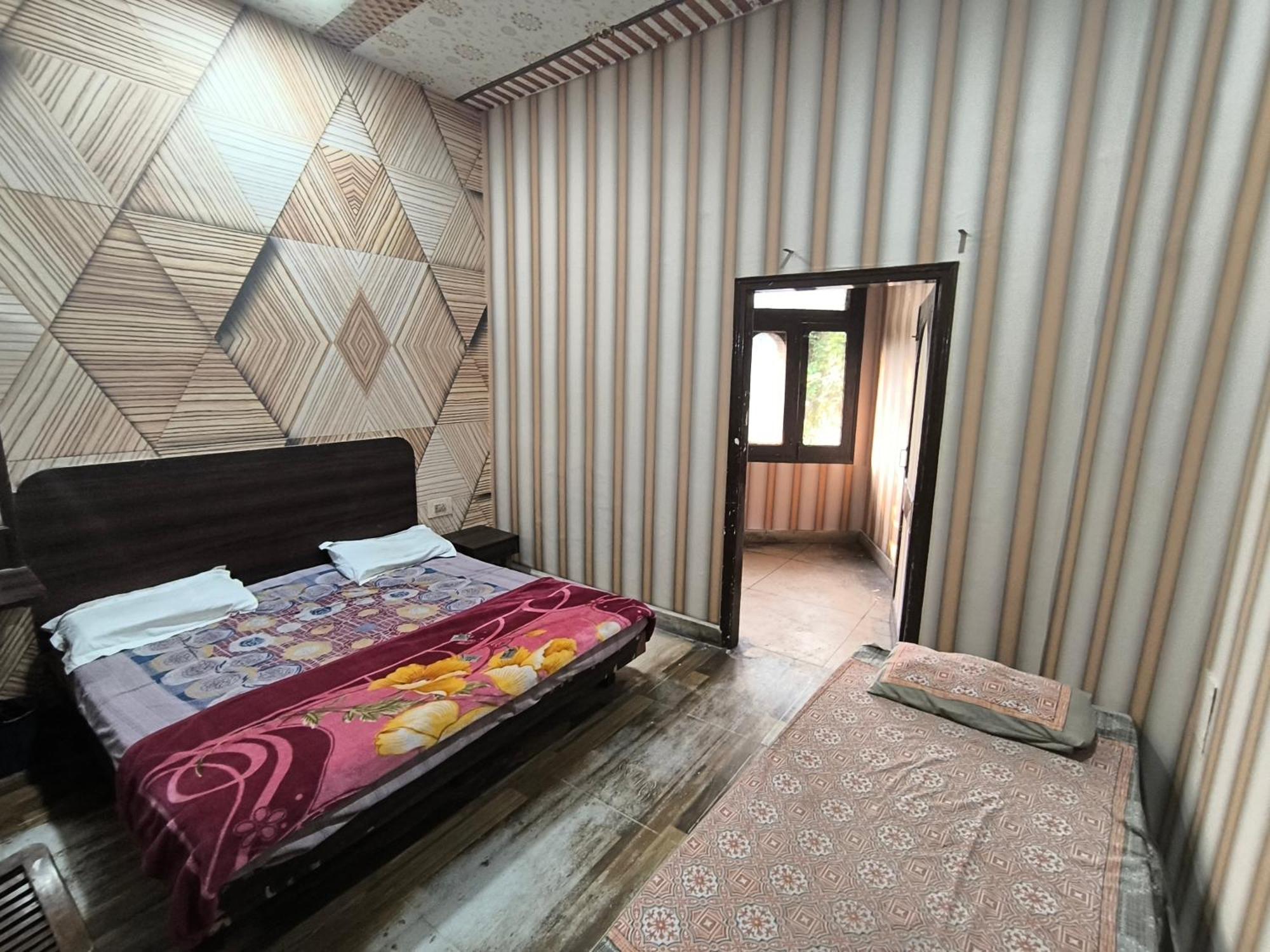 Hotel Jogi Guest House Amritsar Exterior foto