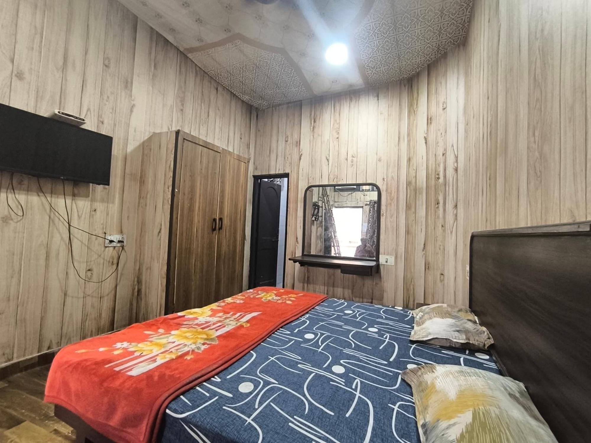 Hotel Jogi Guest House Amritsar Exterior foto
